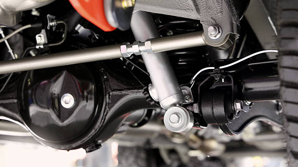 मैं कैसे बता सकता हूं कि मेरी कार की कंट्रोल आर्म बुशिंग में कोई समस्या है?